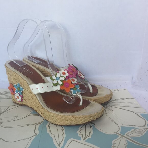 Coach Jesica White Patent Flower Details Wedge Platform Thong Sandal - Size 10 - Picture 2 of 9